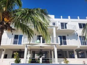 Ashton Court Belize